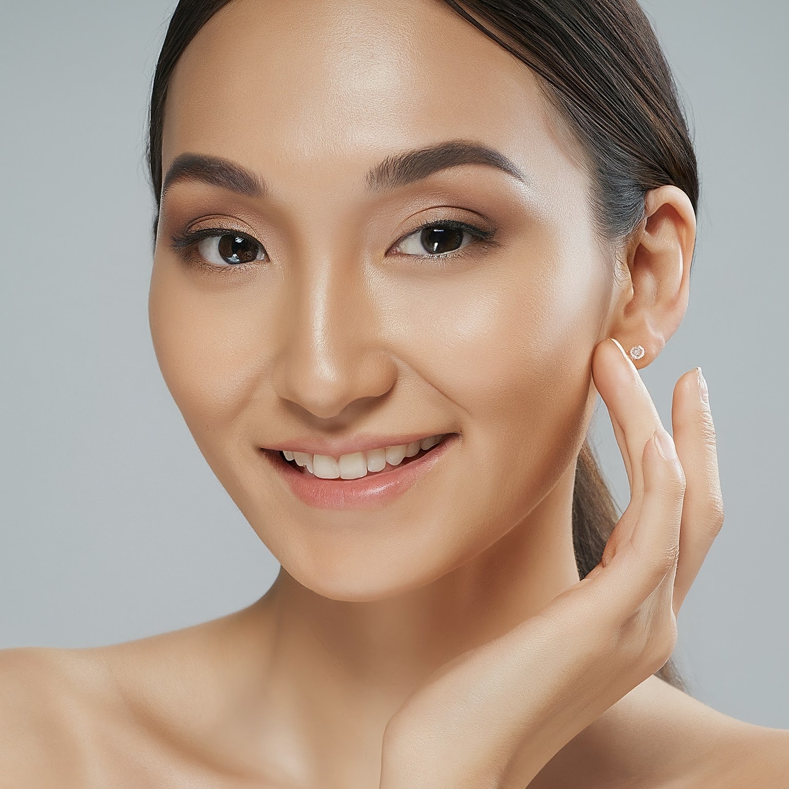 Non-Surgical Jawline Tightening in Main Line